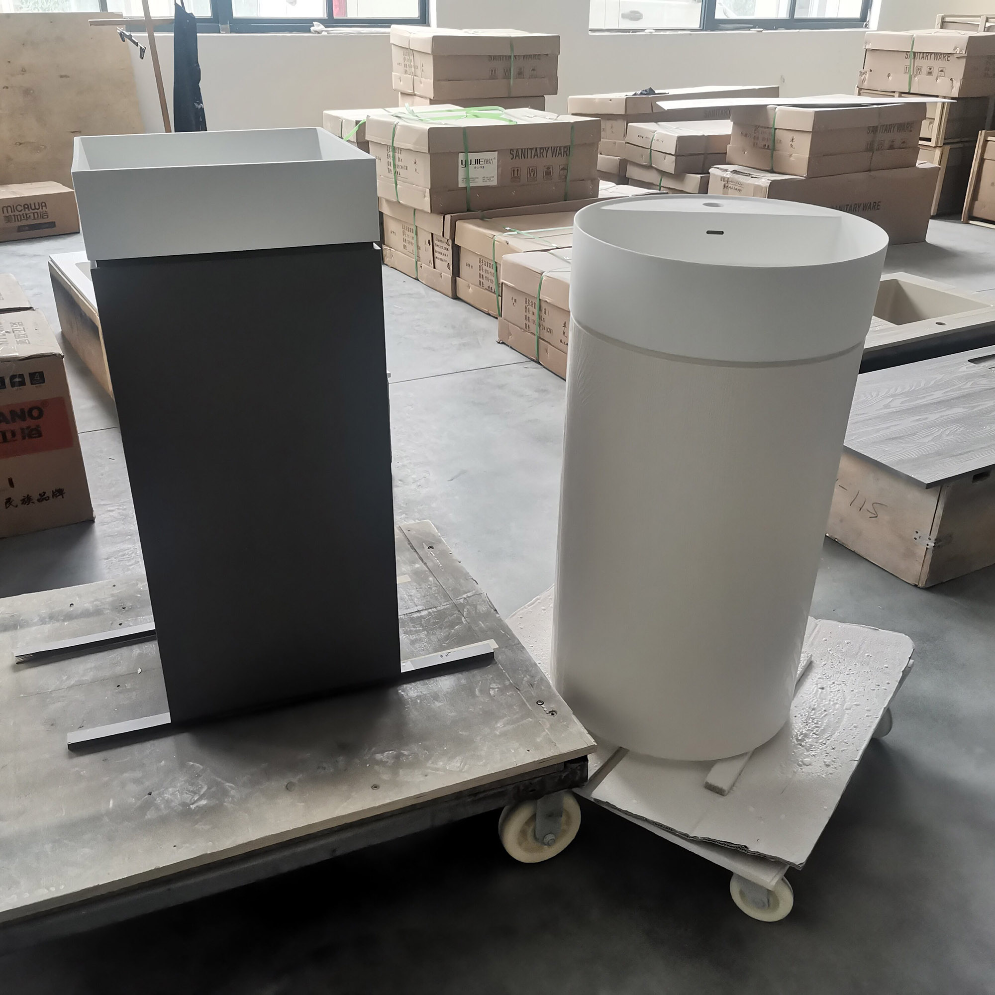 Corner Pedestal Sink (2) Corner Pedestal Sink (2)