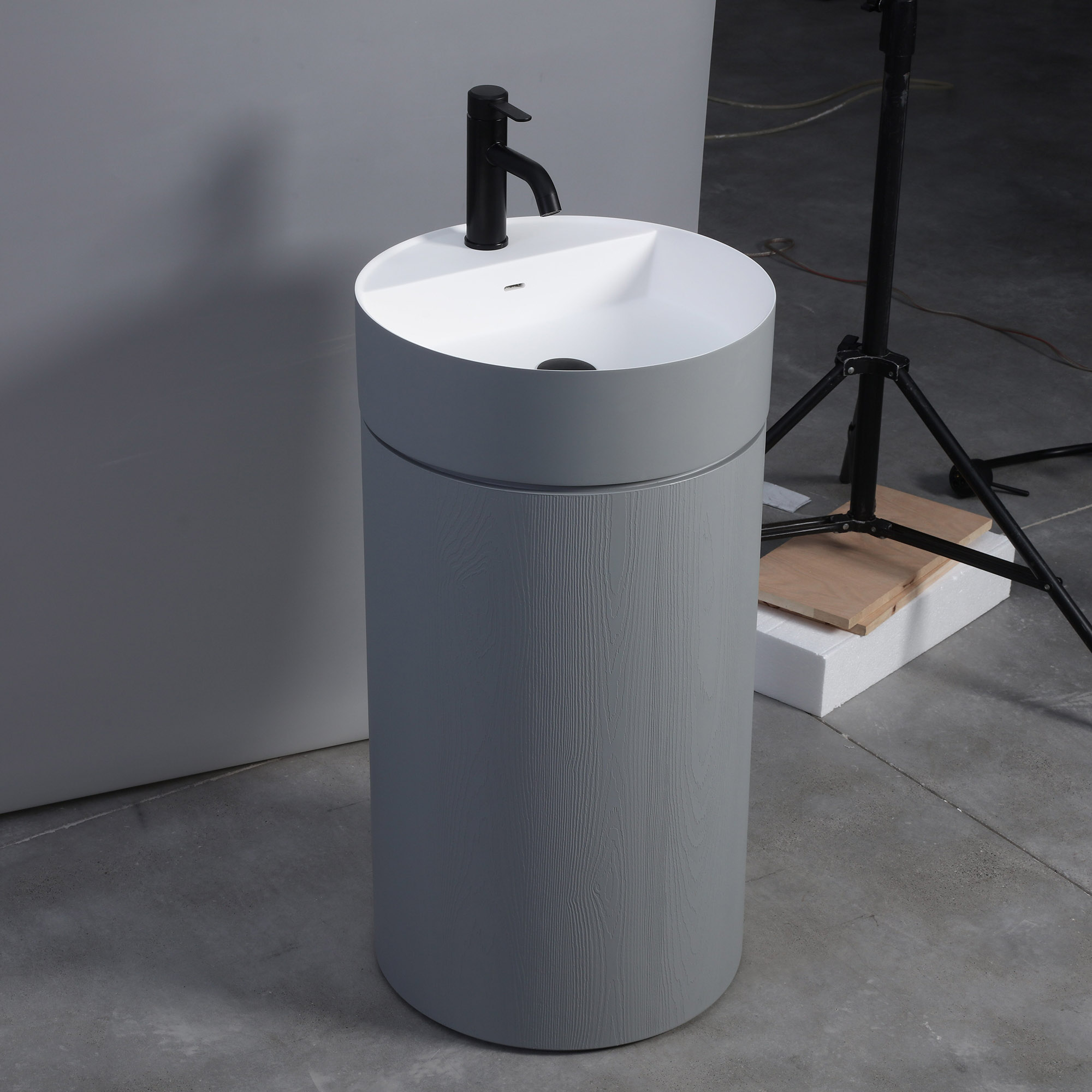 Floor Standing Wash Basin