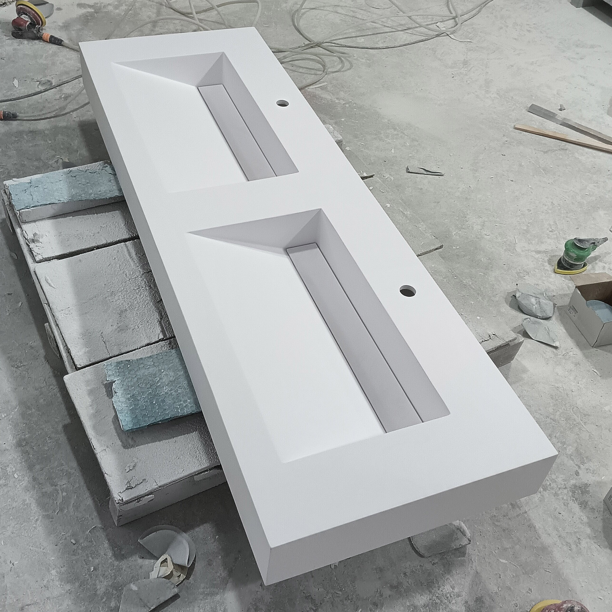 Wall Mounted Sink (2) Wall Mounted Sink (2)