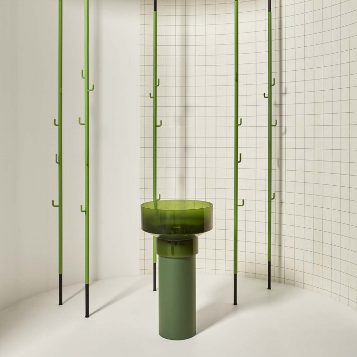 Transparent Pedestal Basins (3) Transparent Pedestal Basins (3)