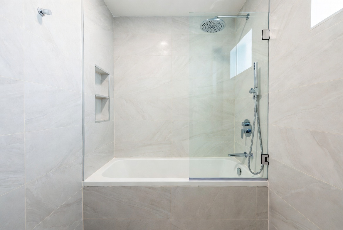 Alcove Bath Shower Combo Layout