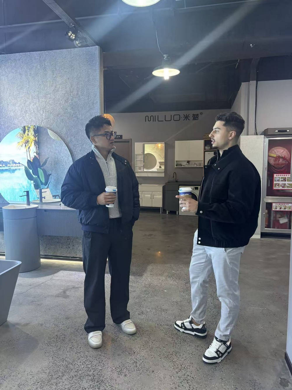 Australian Client Visited MiluoBath Showroom (4)