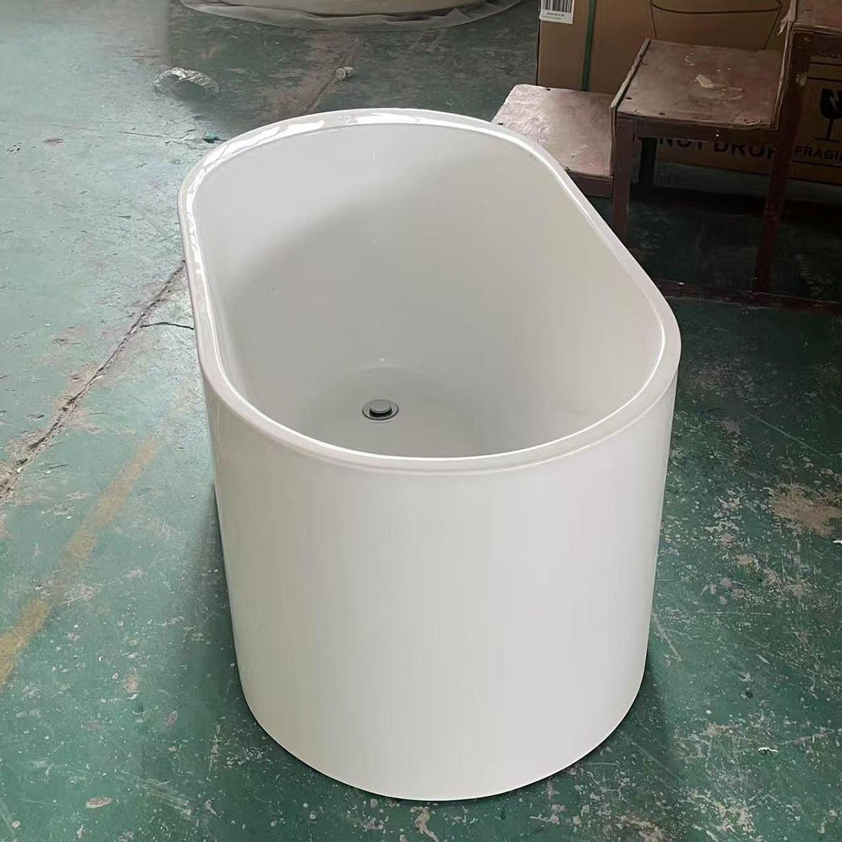 Mini Bathtub (2) Mini Bathtub (2)