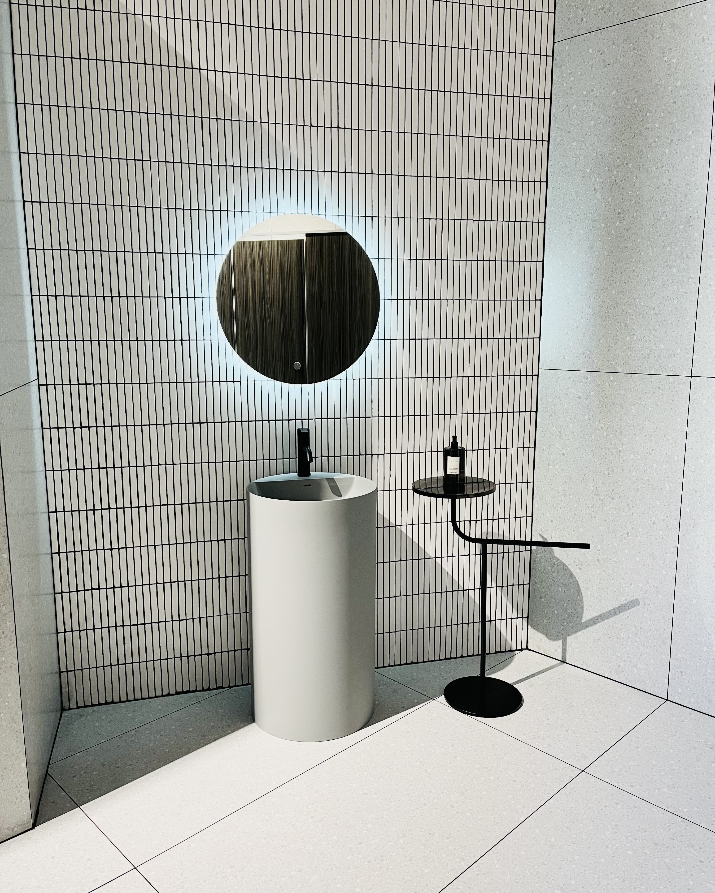 Public Restroom Freestanding Sink (1).jpg