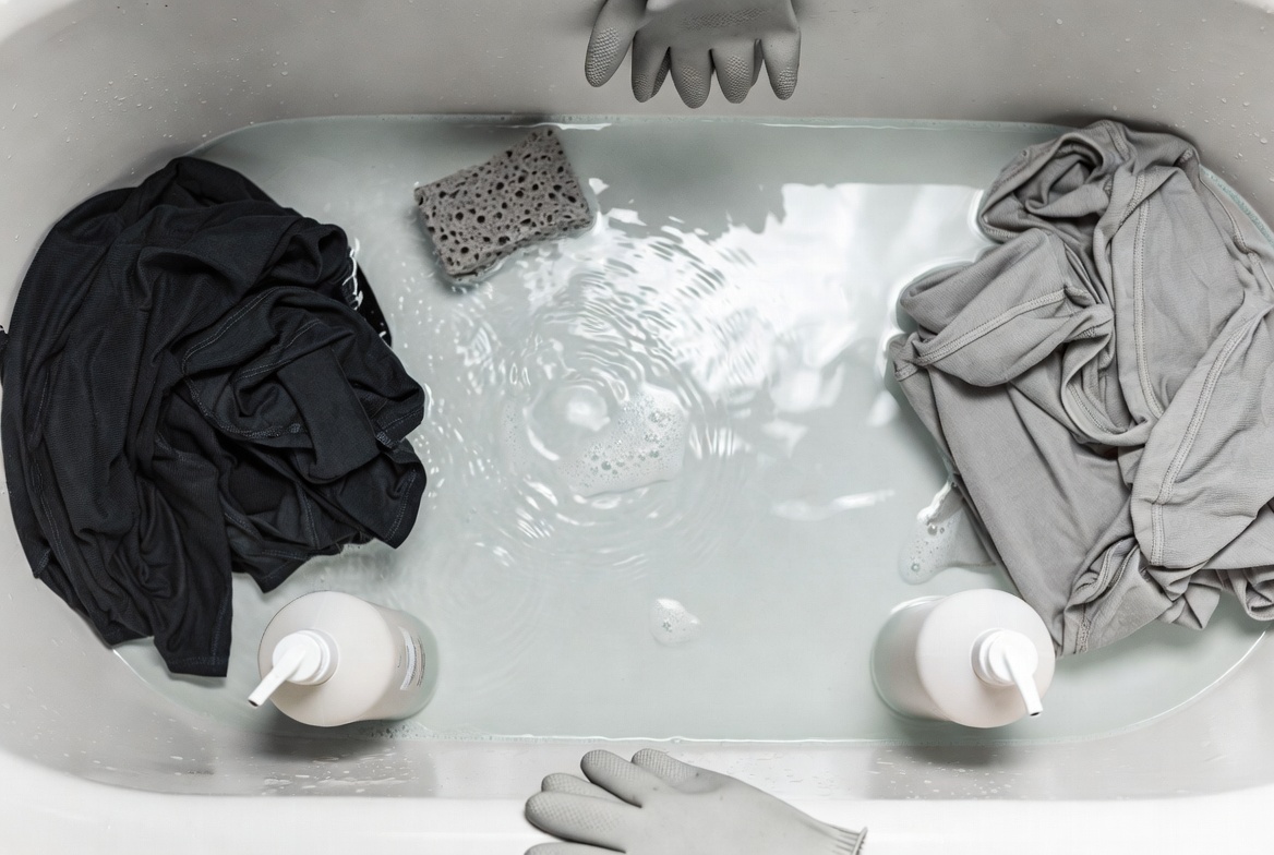 Step By Step Bathtub Laundry Guide Step By Step Bathtub Laundry Guide